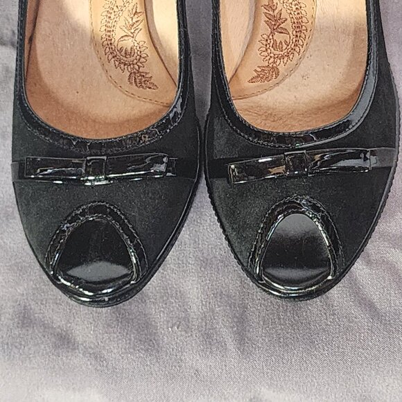 Sofft Black Suede and Patent Leather 3" Peep Toe Bow Detail Dress Pump Size 6.5M - Picture 5 of 16